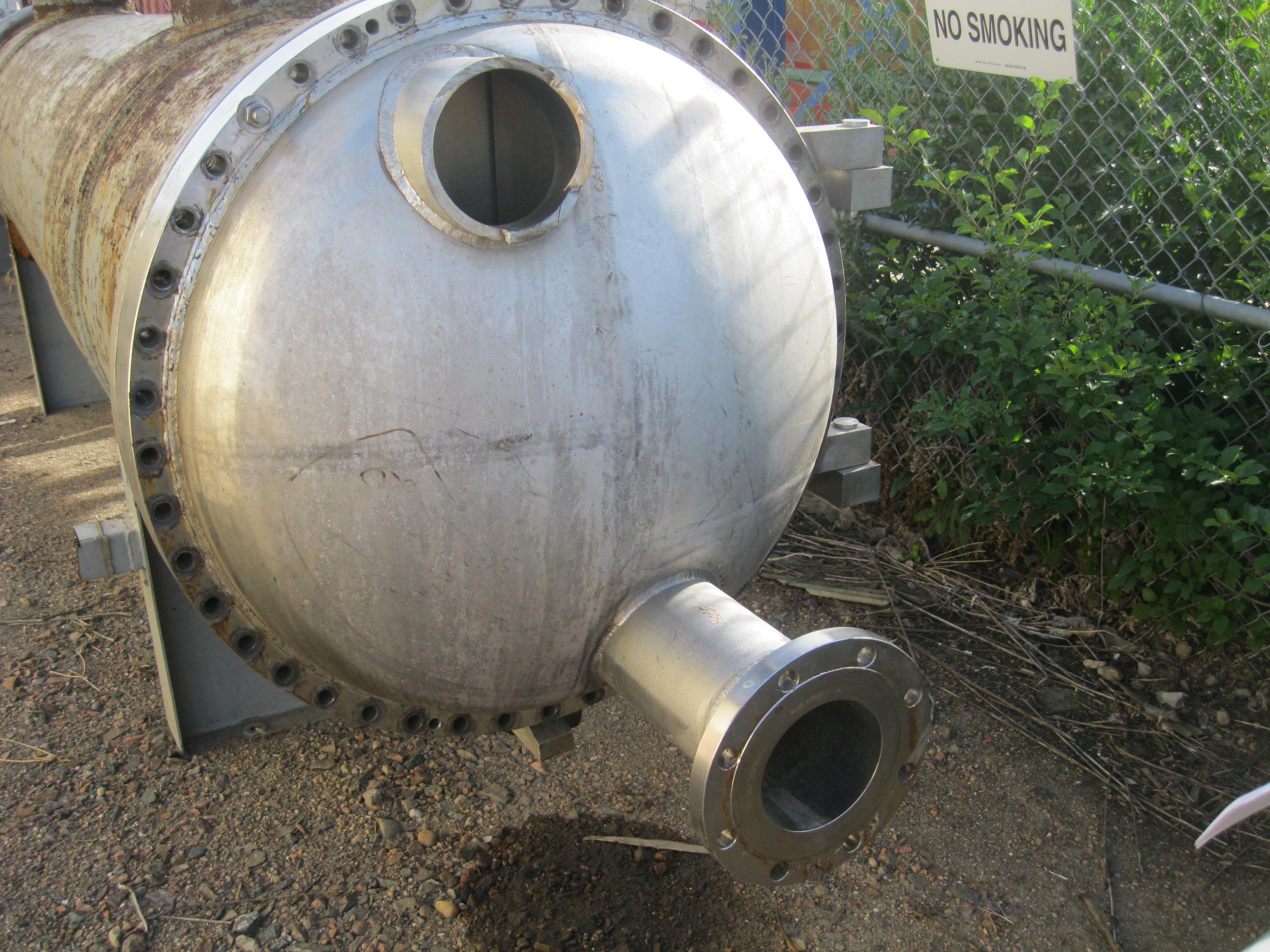 Usado 201 SQ. FT. APV PLATE HEAT EXCHANGER.