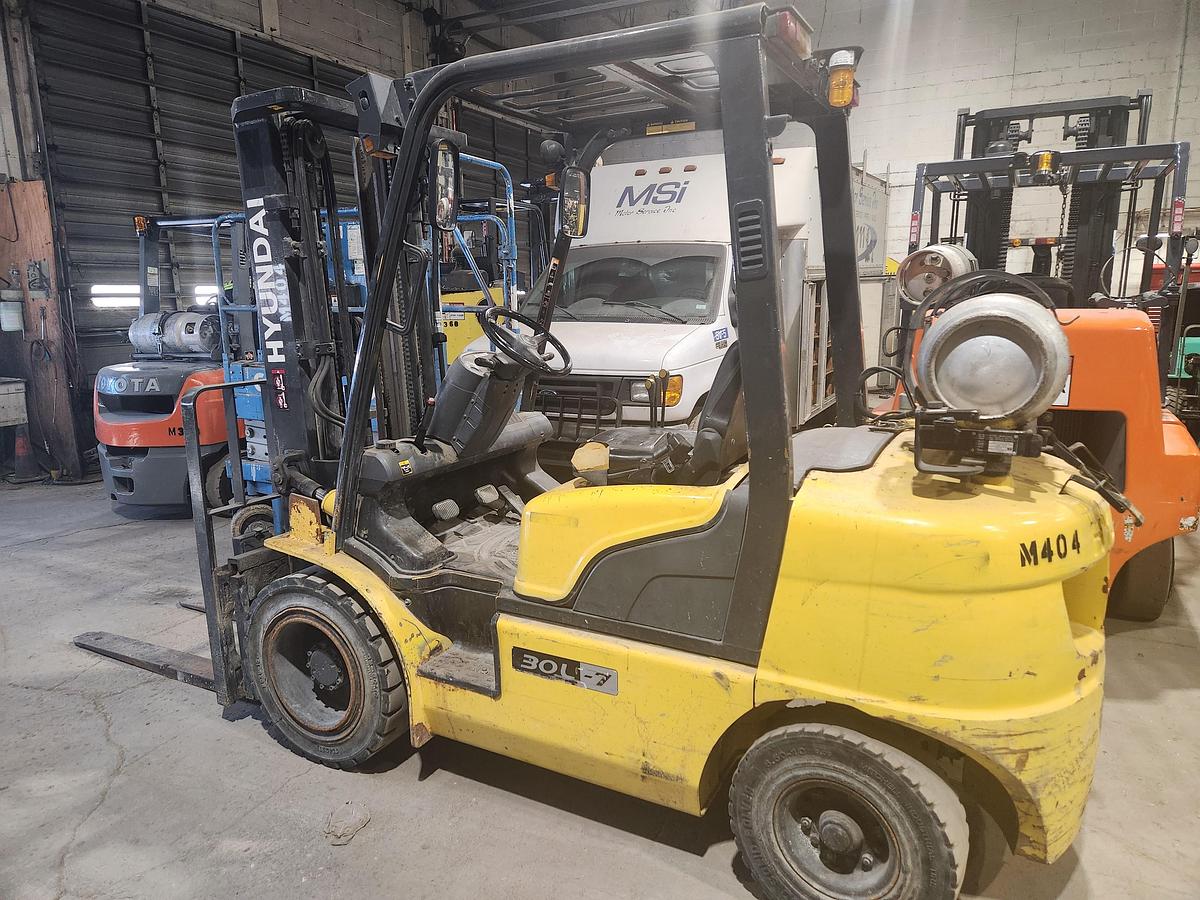 Used 2010 Hyundai 30L-7A