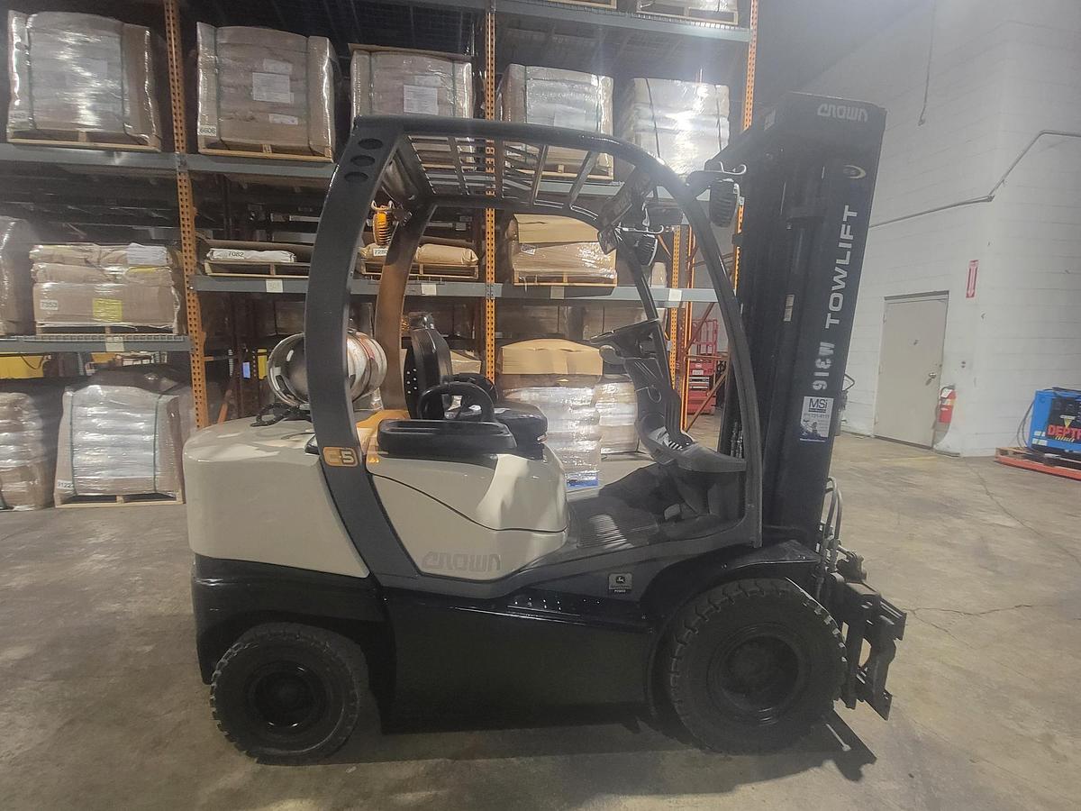 Used 2011 LP Gas Crown C-5 Pneumatic Tire 4 Wheel Sit Down