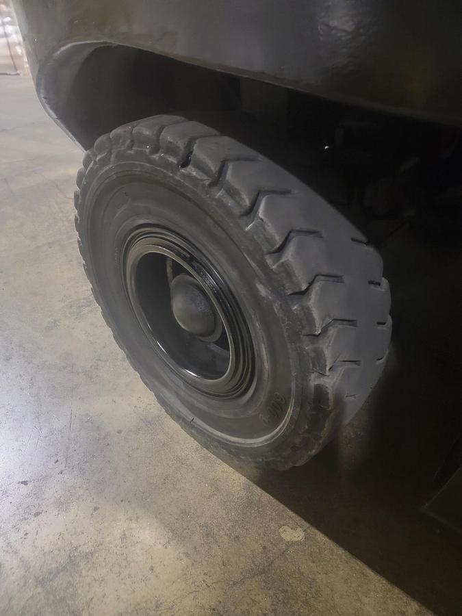 Used 2011 LP Gas Crown C-5 Pneumatic Tire 4 Wheel Sit Down