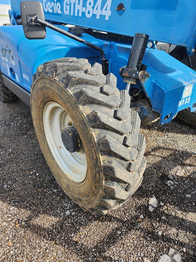 Used 2015 Diesel Genie_GTH844