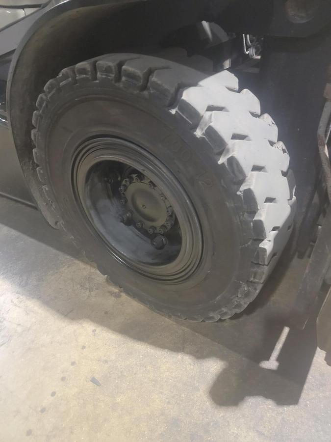 Used 2011 LP Gas Crown C-5 Pneumatic Tire 4 Wheel Sit Down