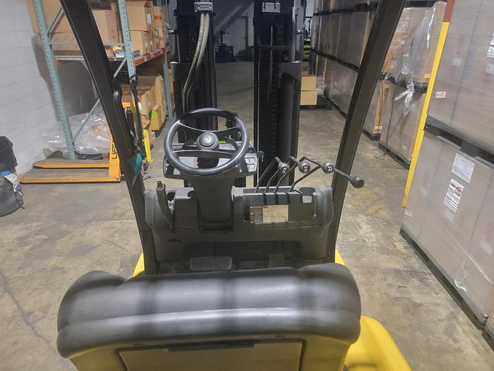 Used 2008 LP Gas Yale GLC060VXNGSQ084 Cushion Tire 4 Wheel Sit Down (Indoor Warehouse)