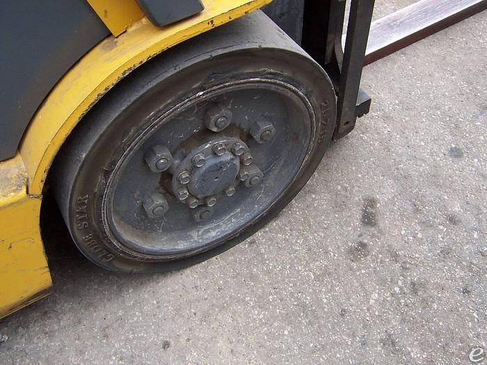 Used 2000 LP Gas Cat GC25K Cushion Tire 4 Wheel Sit Down (Indoor Warehouse)