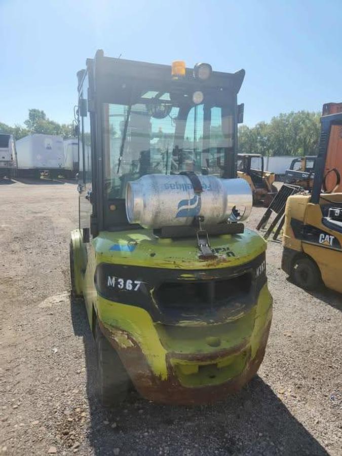 Used 2019 Clark S30L