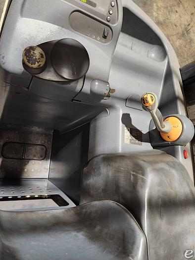 Used Electric Crown RR5220-35 Electric Narrow Aisle Single Reach