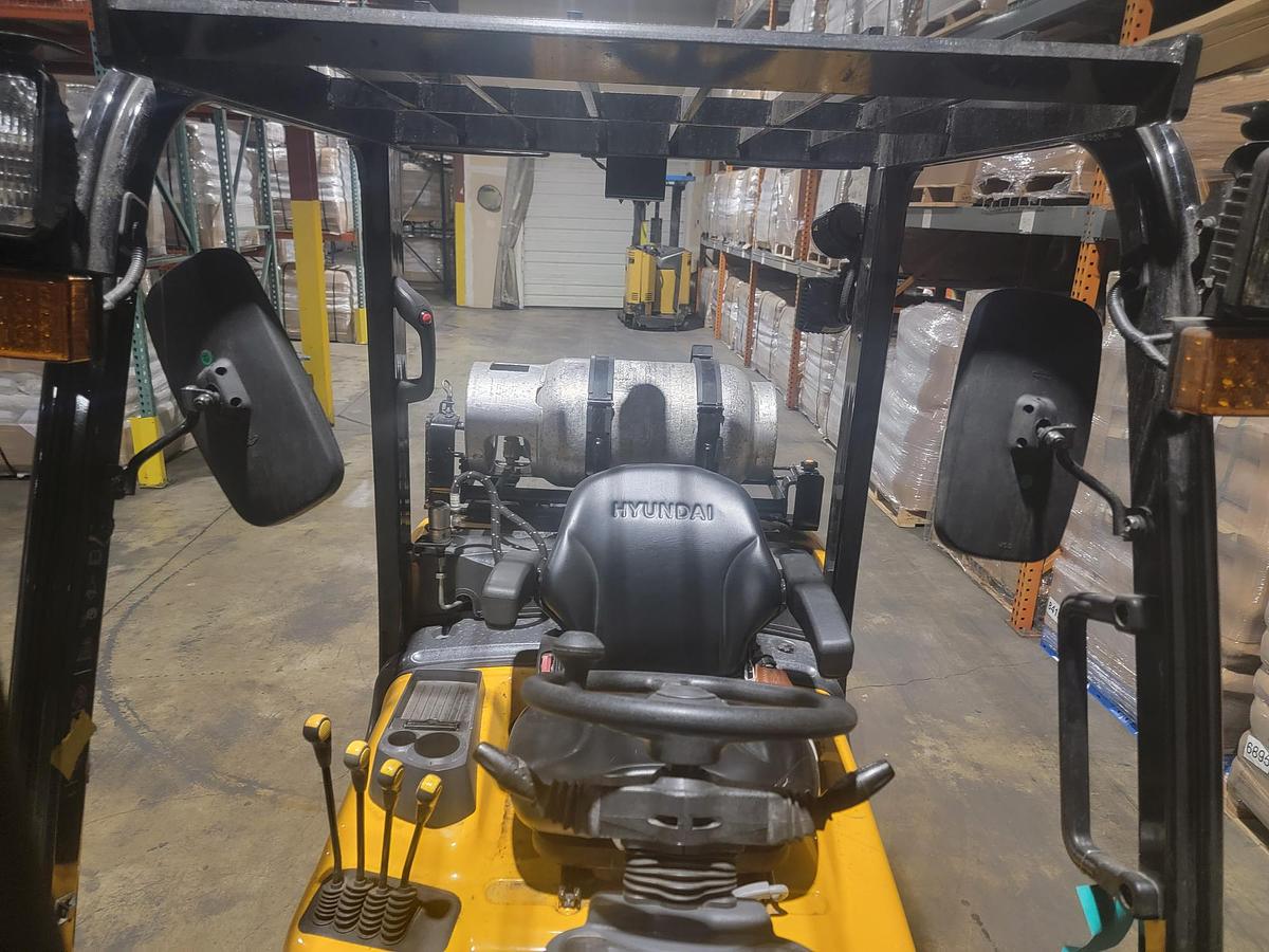 Used 2019 LP Gas Hyundai 30LC-7A Cushion Tire 4 Wheel Sit Down (Indoor Warehouse)