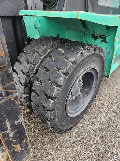 Used 2010 Diesel Mitsubishi FD70E Pneumatic Tire 4 Wheel Sit Down