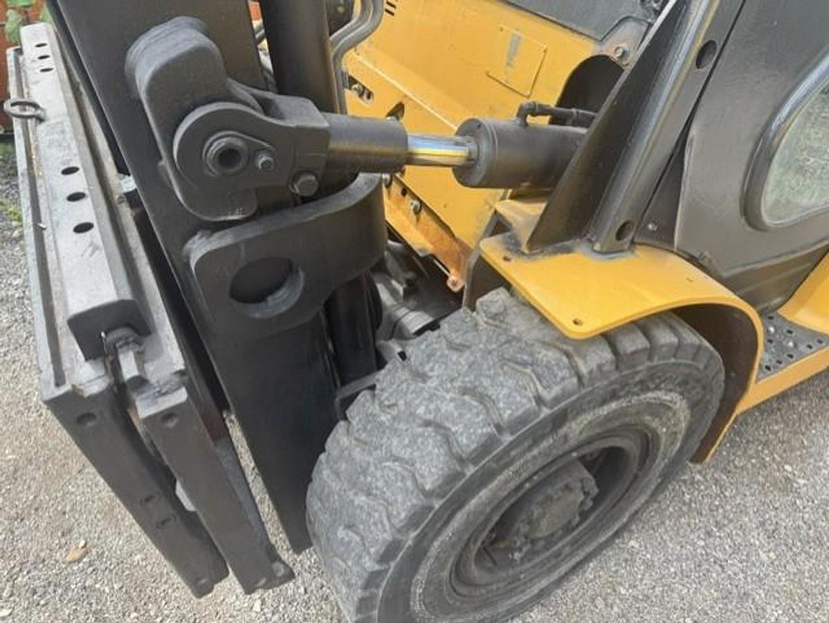 Used 2018 Cat DP40N1