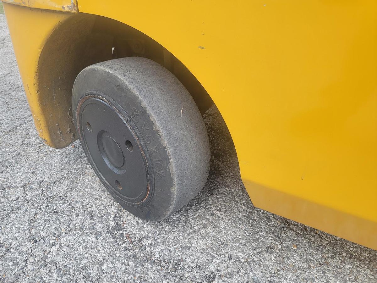 Used 2016 LP Gas Cat C5000 Cushion Tire 4 Wheel Sit Down (Indoor Warehouse)
