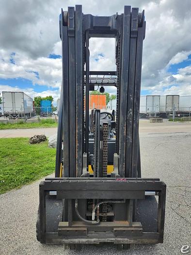 Used 2014 LP Gas Yale GC100VX Cushion Tire 4 Wheel Sit Down (Indoor Warehouse)