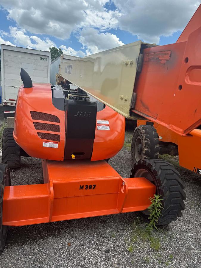 Used 2017 JLG 600AJ