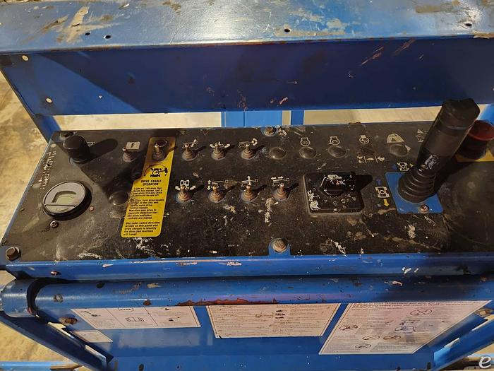 Used 2011 Electric Genie Z-45/25J Articulated Boom
