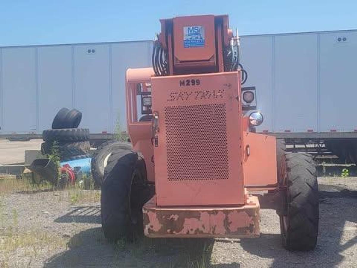 Used 2010 Diesel Skytrak 8042