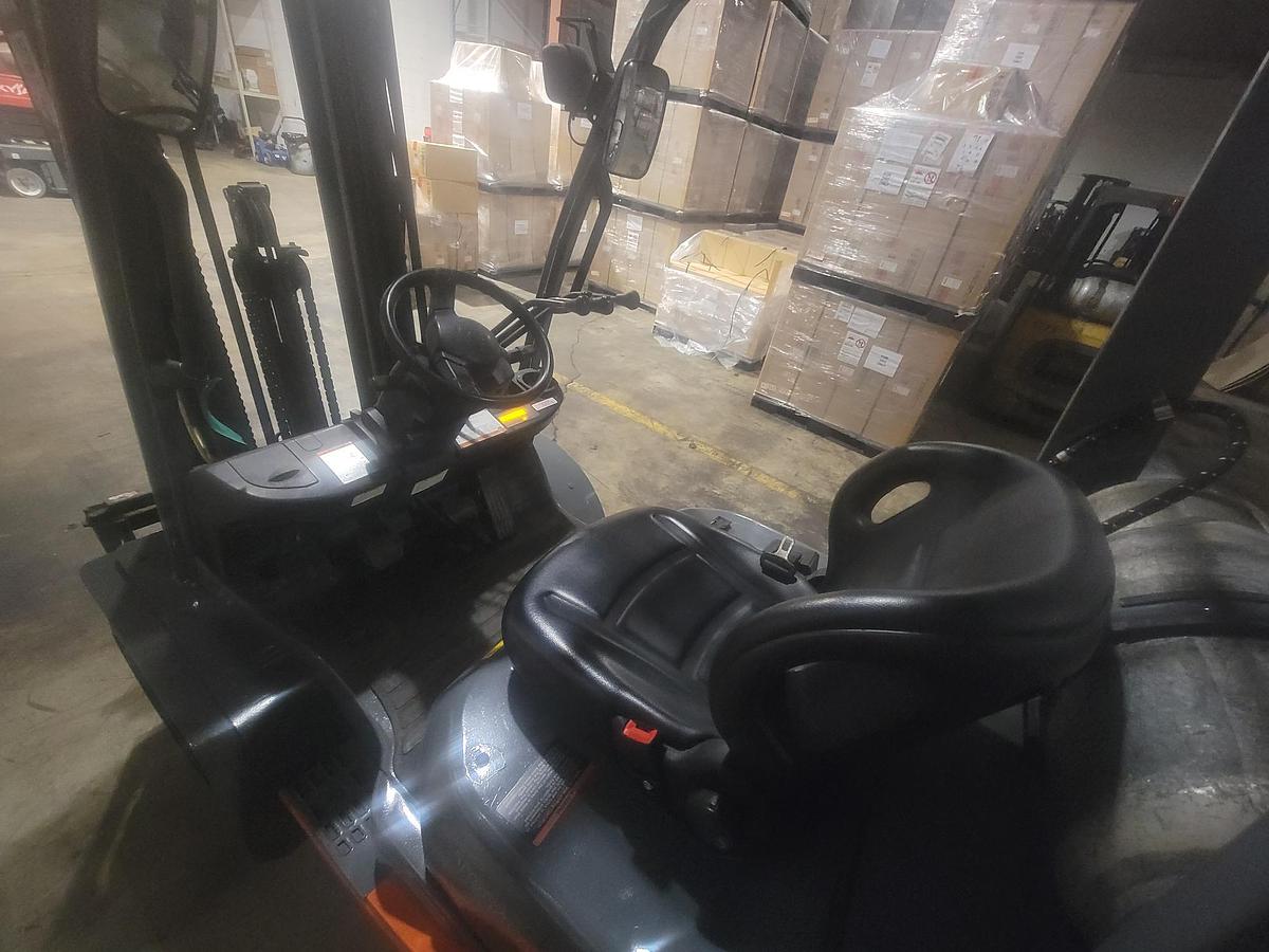 Used 2017 LP Gas Toyota 8FGU25 Pneumatic Tire 4 Wheel Sit Down