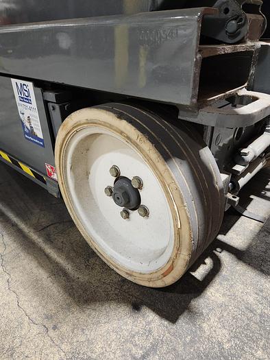 Used 2007 Electric Skyjack SJIII 3220 Slab