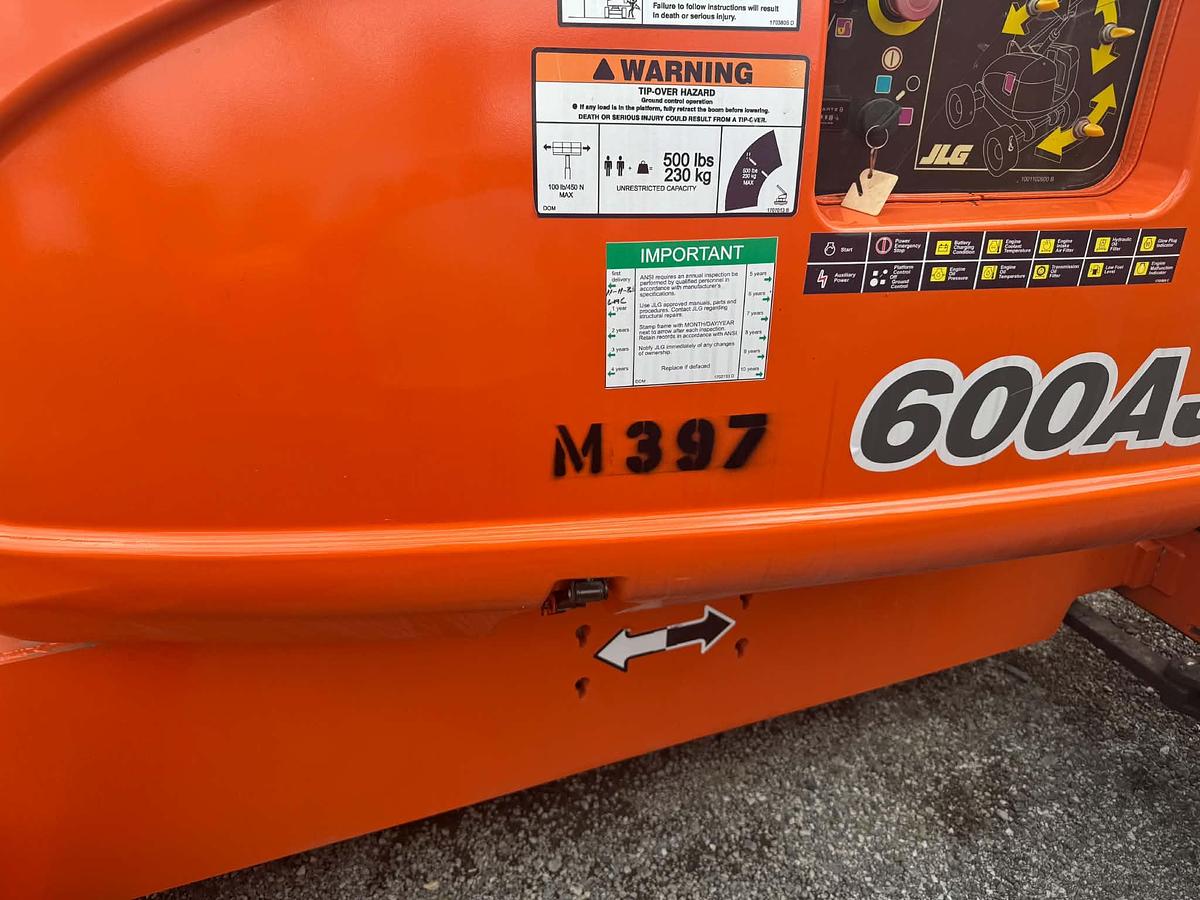 Used 2017 JLG 600AJ