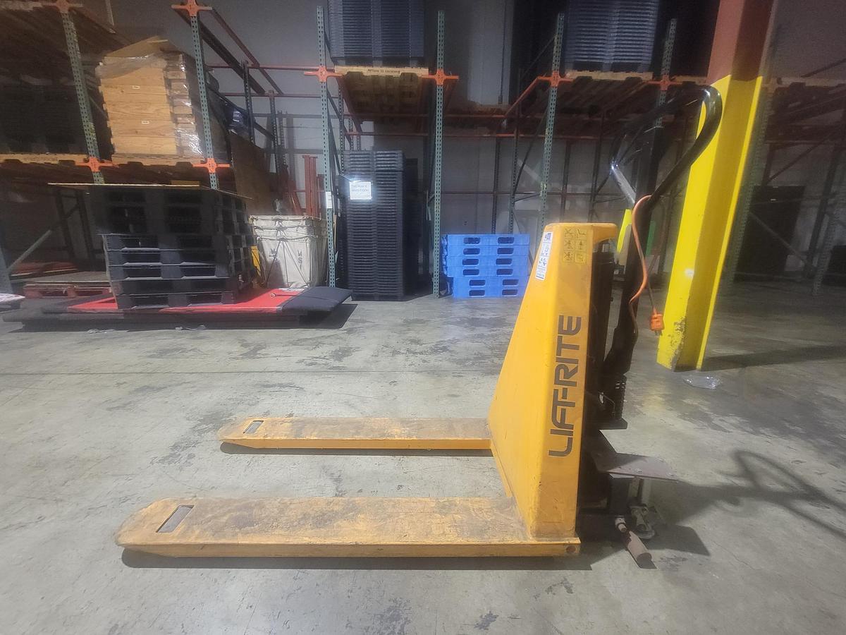 Used Lift-Rite RG30E270048