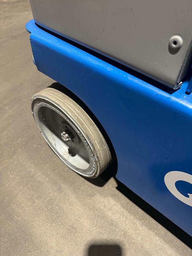 Used 2015 Genie GR20