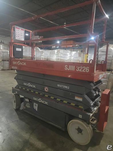 Used 2015 Electric Skyjack SJIII3226 Slab