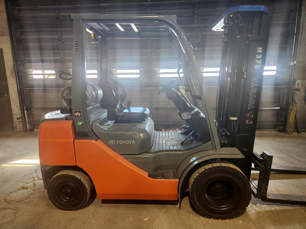 Used 2012 Toyota 8FGU25