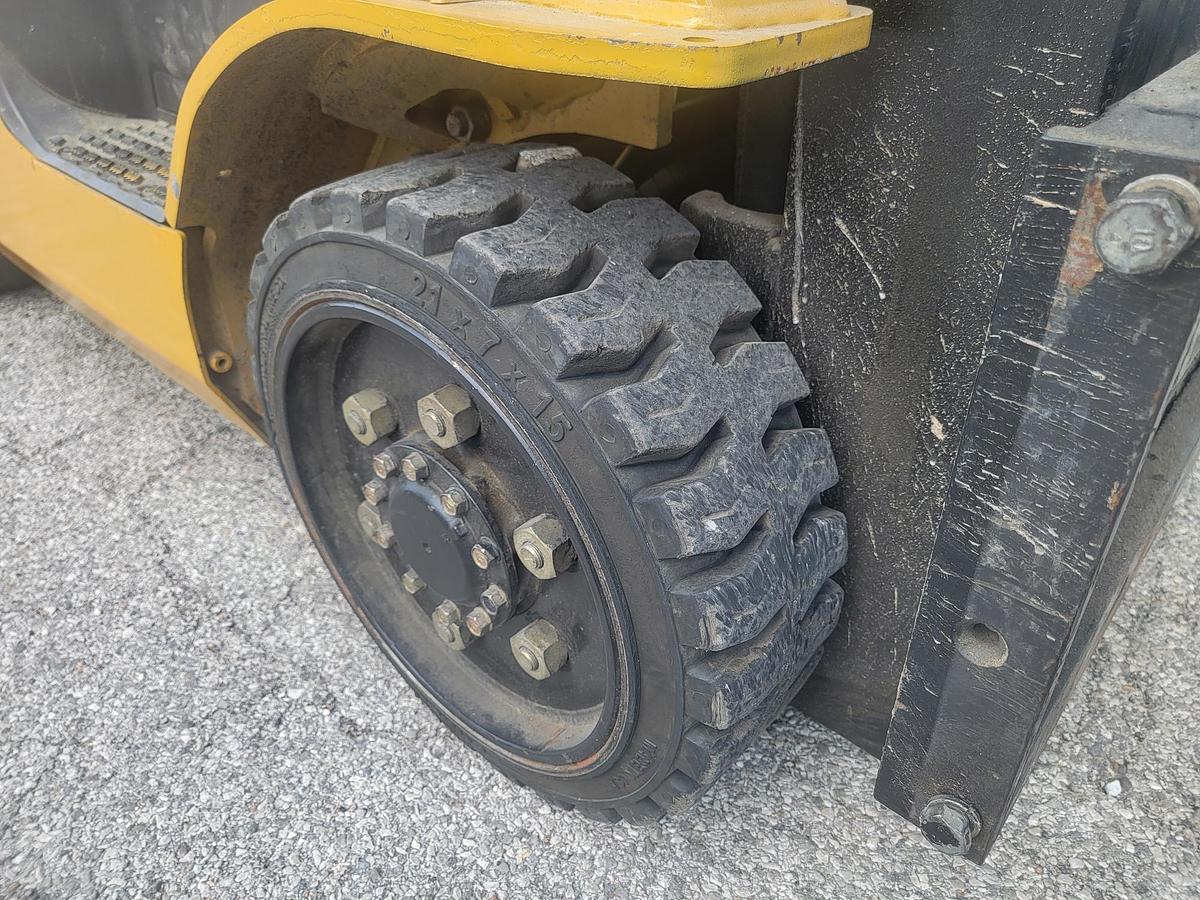 Used 2016 LP Gas Cat C5000 Cushion Tire 4 Wheel Sit Down (Indoor Warehouse)