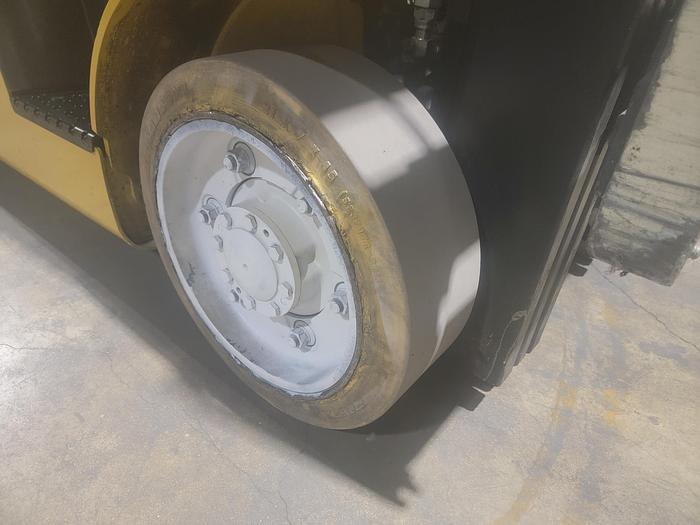 Used 2016 LP Gas Yale GLC050VXNDSE083 Cushion Tire 4 Wheel Sit Down (Indoor Warehouse)