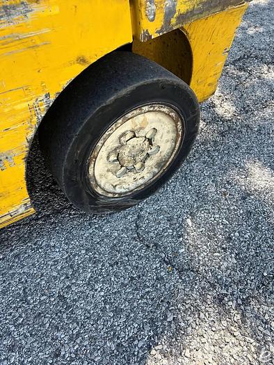 Used 2014 LP Gas Yale GLC060VXNVAV086 Cushion Tire 4 Wheel Sit Down (Indoor Warehouse)