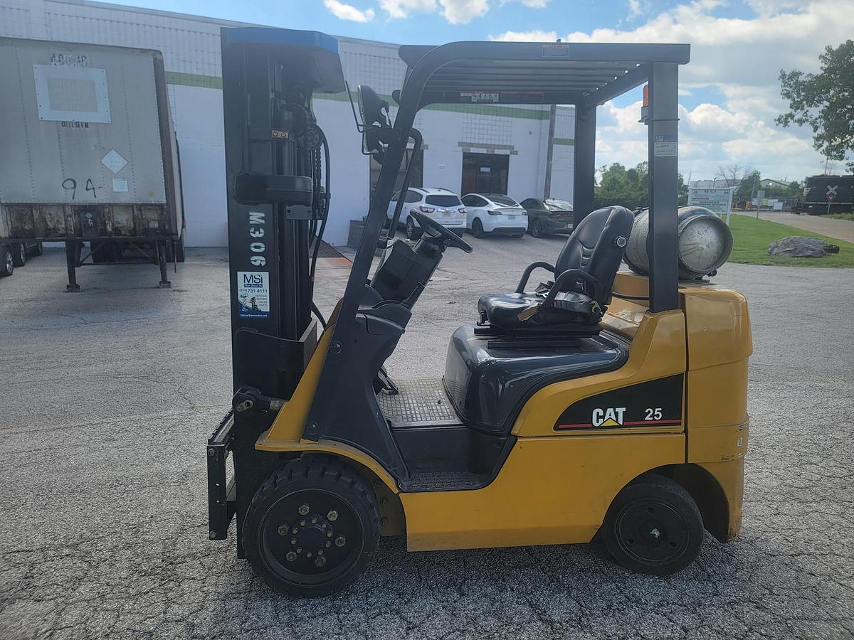 Used 2016 LP Gas Cat C5000 Cushion Tire 4 Wheel Sit Down (Indoor Warehouse)