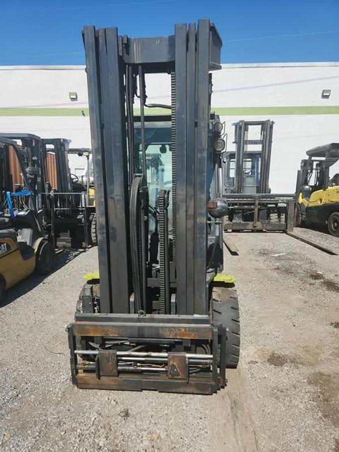 Used 2019 Clark S30L