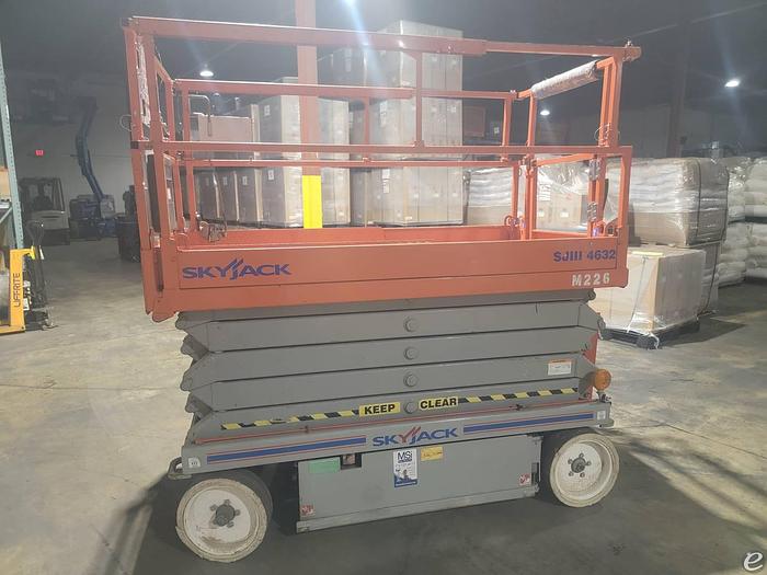 Used 2010 Electric Skyjack SJIII 4632 Slab