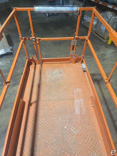 Used 2010 Electric Skyjack SJIII 4632 Slab