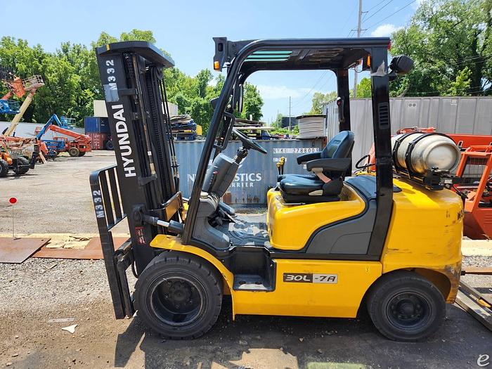 Used 2017 LP Gas Hyundai 30L-7A Pneumatic Tire 4 Wheel Sit Down