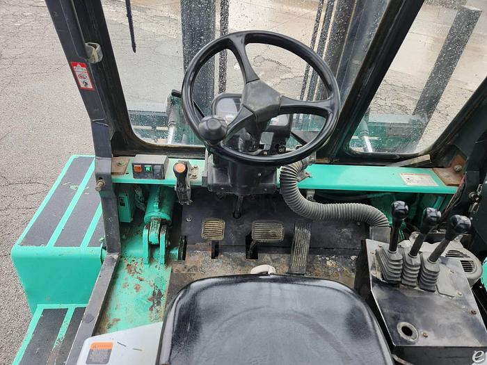 Used 2010 Diesel Mitsubishi FD70E Pneumatic Tire 4 Wheel Sit Down