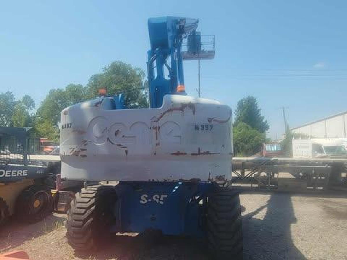 Used 2014 Genie S-85