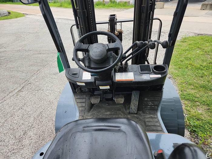 Used 2017 LP Gas Toyota 8FGU25 Pneumatic Tire 4 Wheel Sit Down