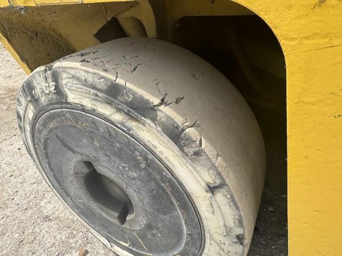 Used 2002 LP Gas Hyster S-155XL2 Cushion Tire 4 Wheel Sit Down (Indoor Warehouse)