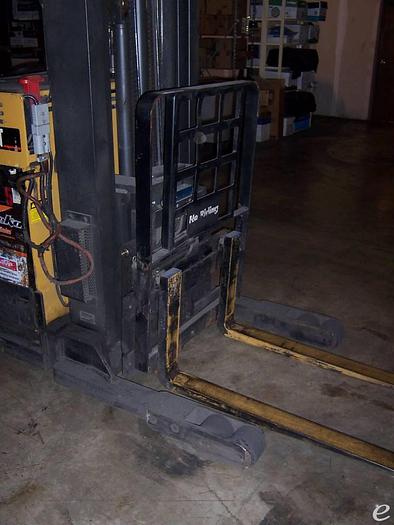 Used 1999 Electric Cat NRR40 Electric Narrow Aisle Single Reach