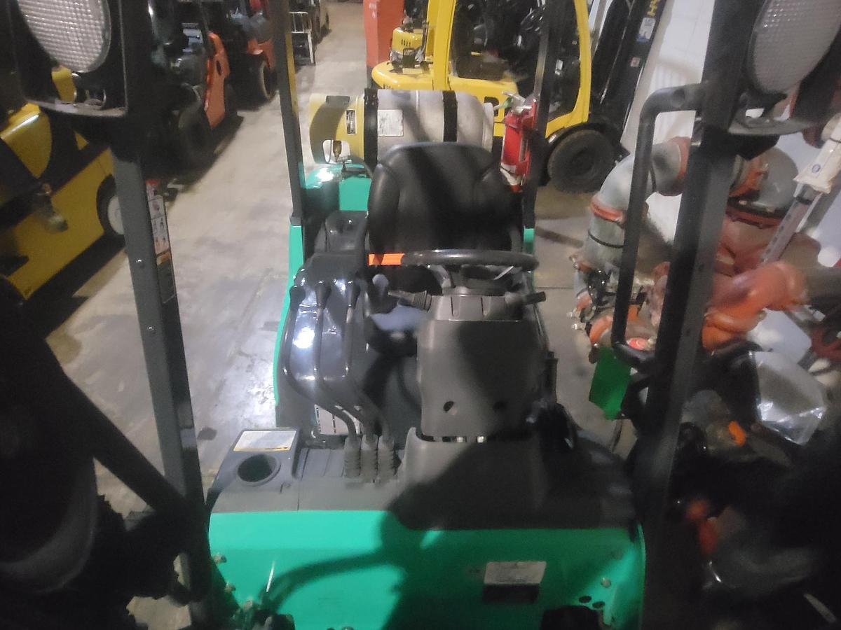 Used 2019 Mitsubishi FCG25N