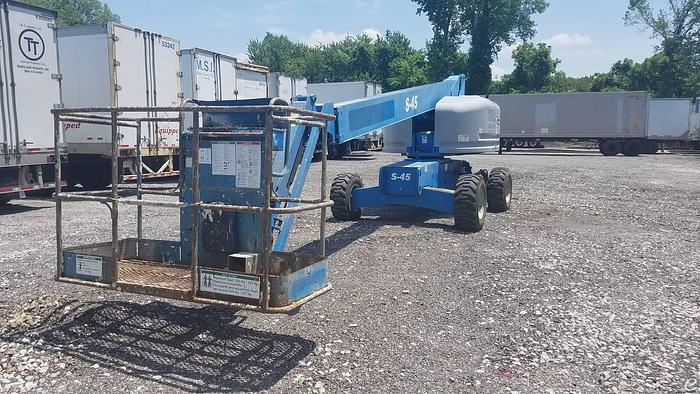 Used 2005 Diesel Genie S-45 Telescopic Boom