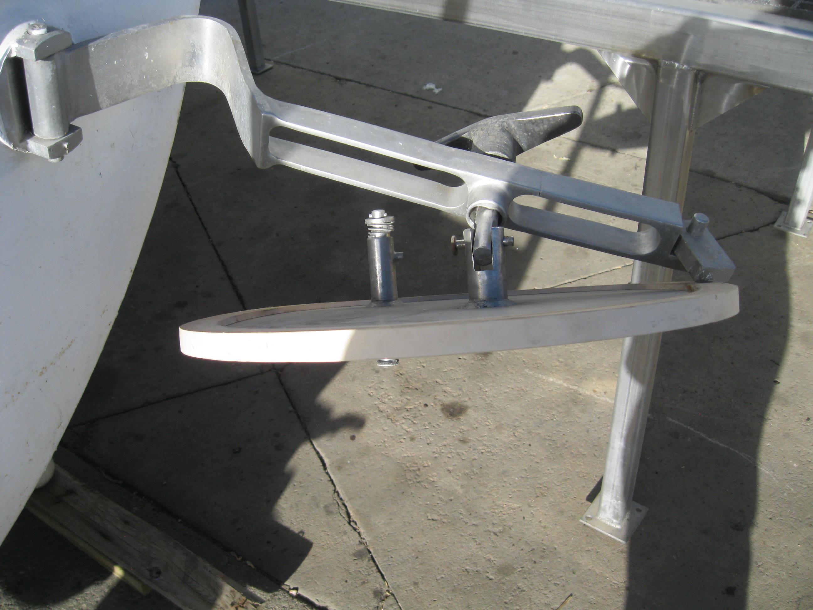 Refurbished 2000 GALLON STORAGE TANK WITH AGITATION AND COLD WALL