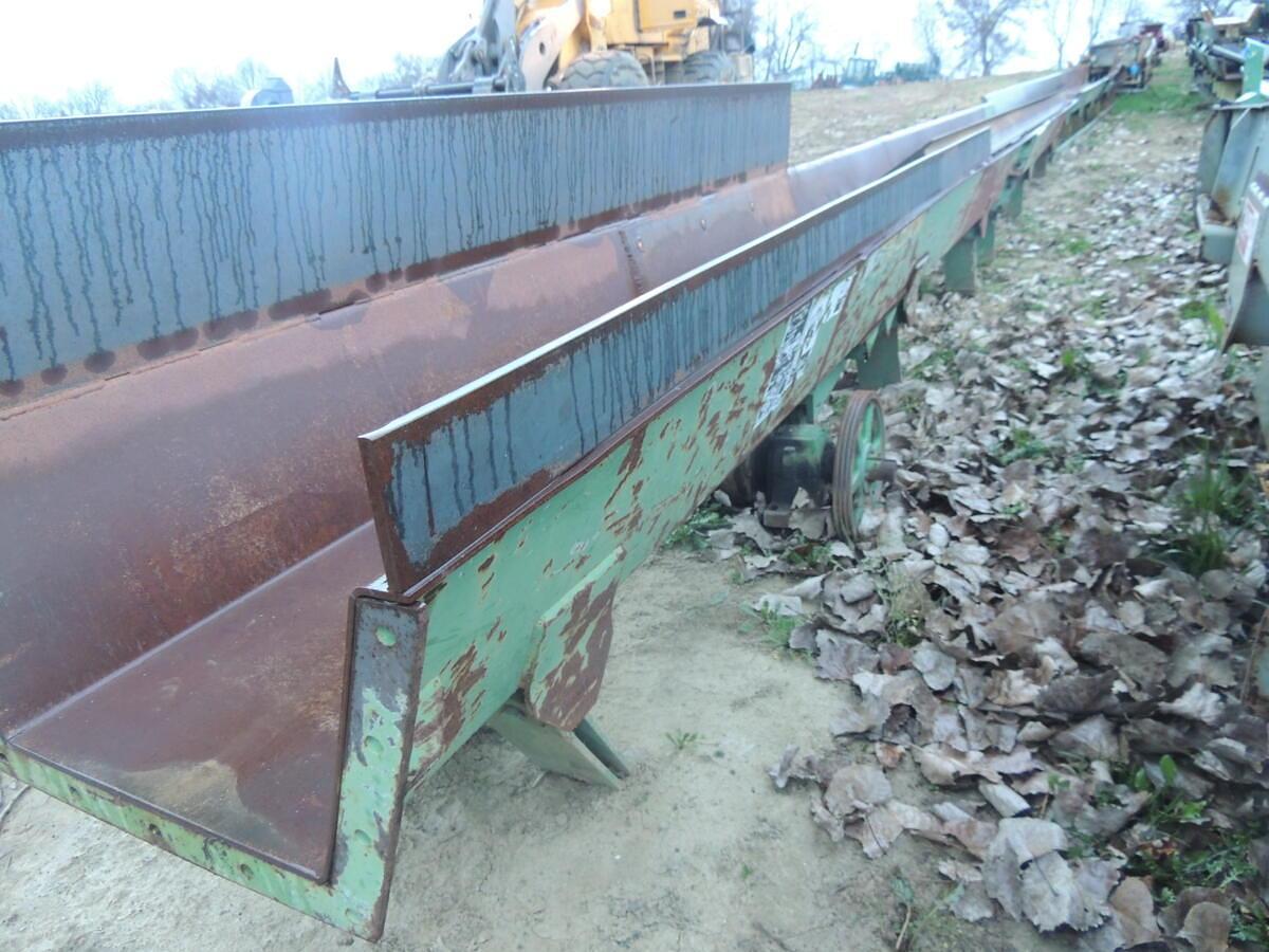 Used Vibrating conveyor