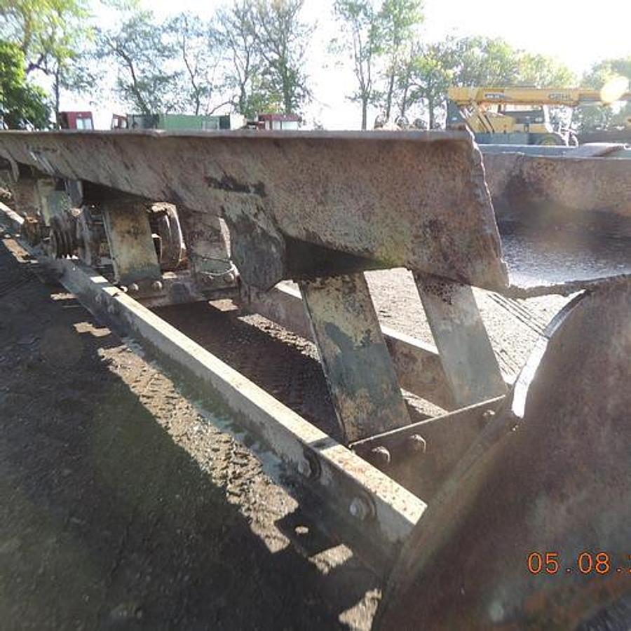 Used Vibrating Conveyor