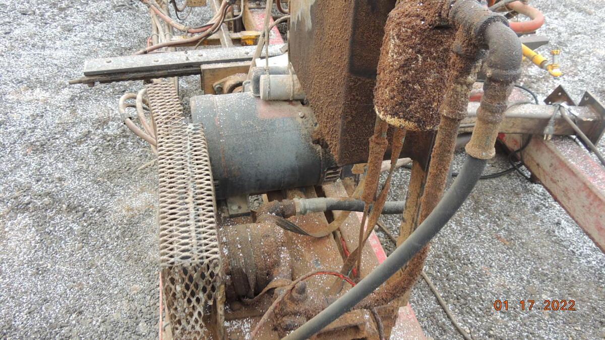 Used RENCO CIRCLE MILL