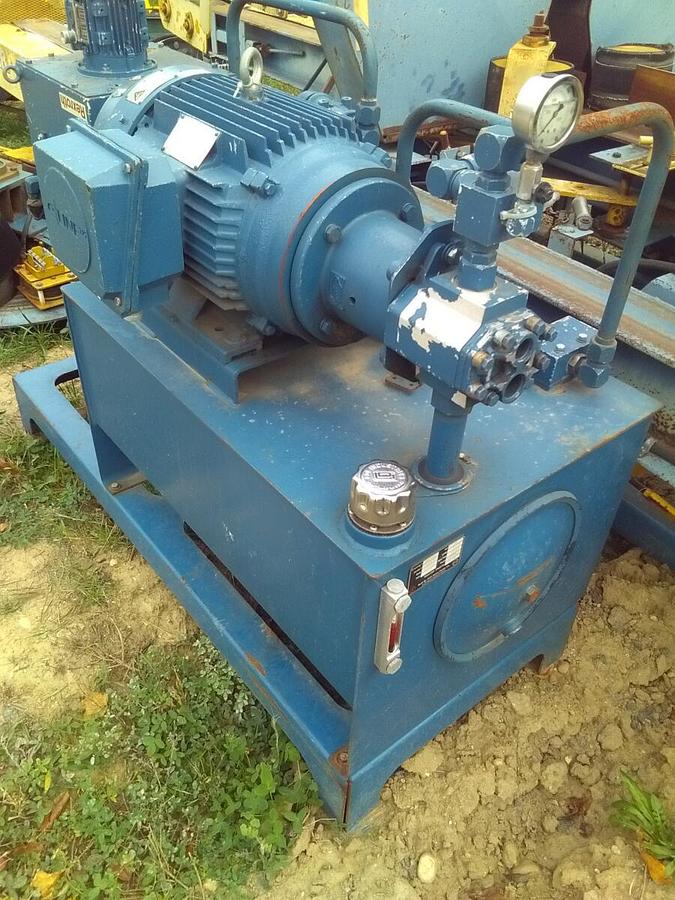 Used Baker 5 head resaw