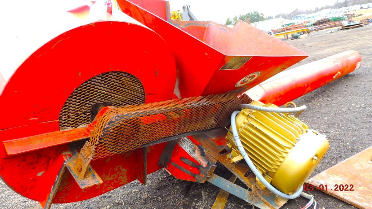 Used MORBARK CHIP BLOWER