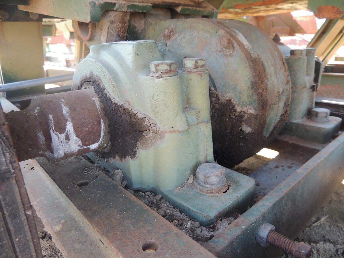 Used Vibrating conveyor