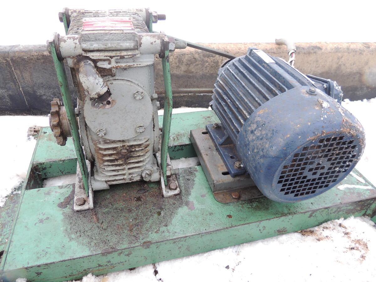 Used Vibrating conveyor
