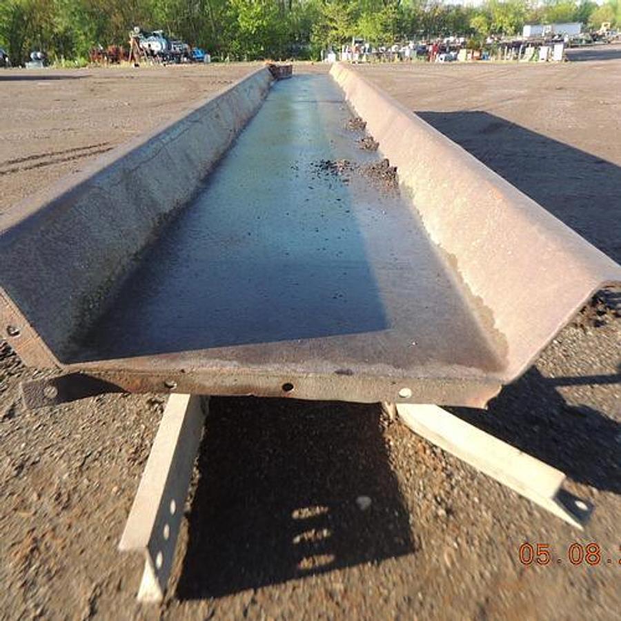 Used Vibrating Conveyor