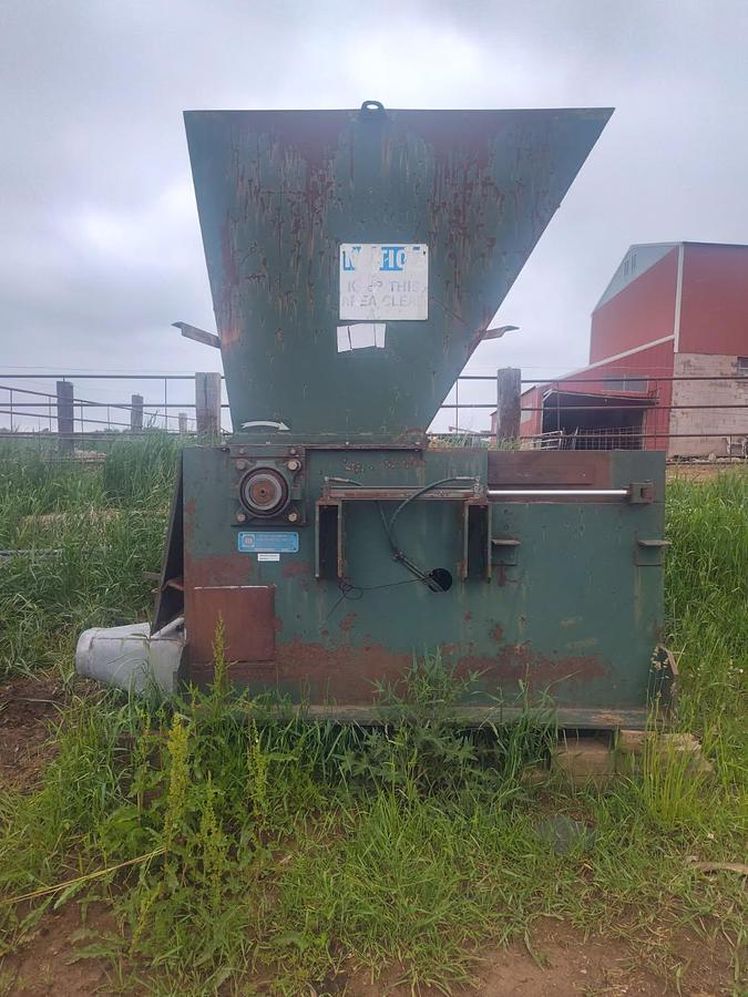 Used Montgomery Wood Grinder